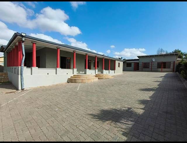 14 BEDROOM HOUSE FOR SALE IN NORWOOD
